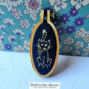 Broche chat d&rsquo;or
