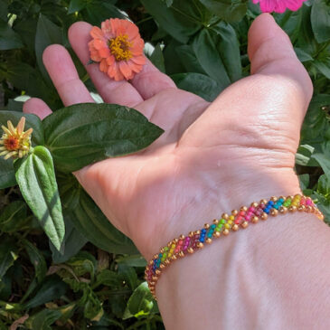 Bracelet tissé arc en ciel